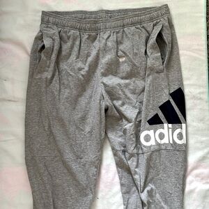 Men’s XL gray Adidas sweatpants. Good condition. Stretchy.